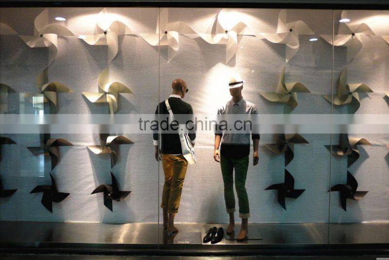 EKAA 65'' Transparent Touch Screen On Mall Shop Window