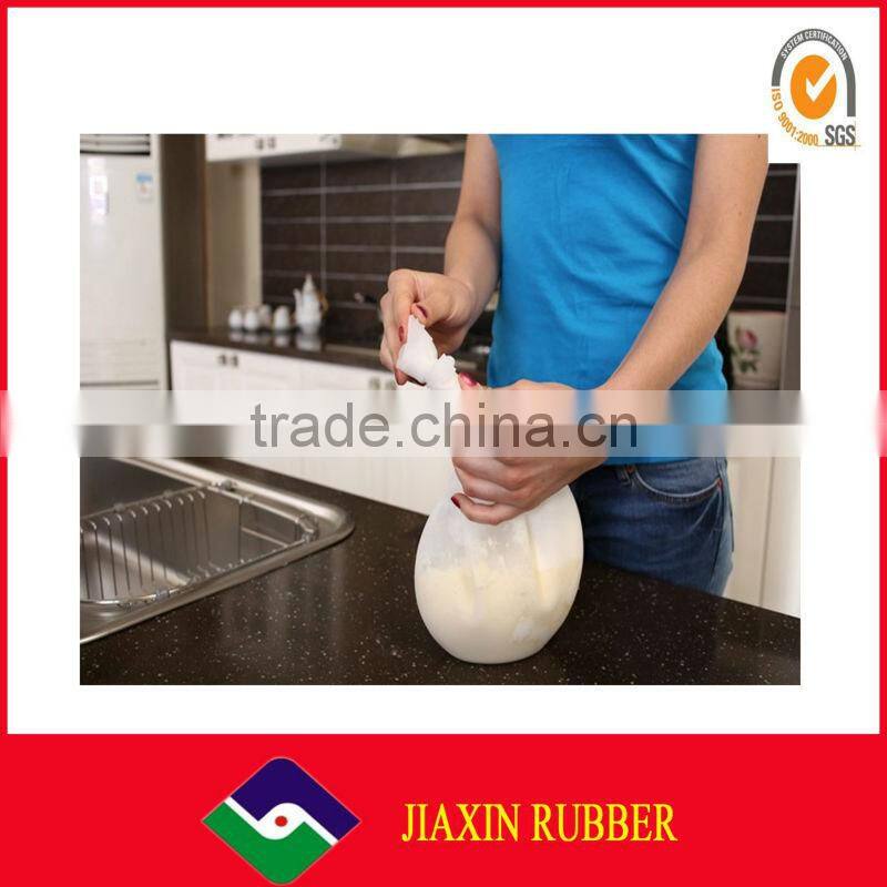 2016 wholesale Food Grade Dishwasher Safe Silicone Bag For Mixing Flour bag