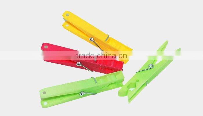 decorated racks of Eco-friendly colorful decorative clothespin