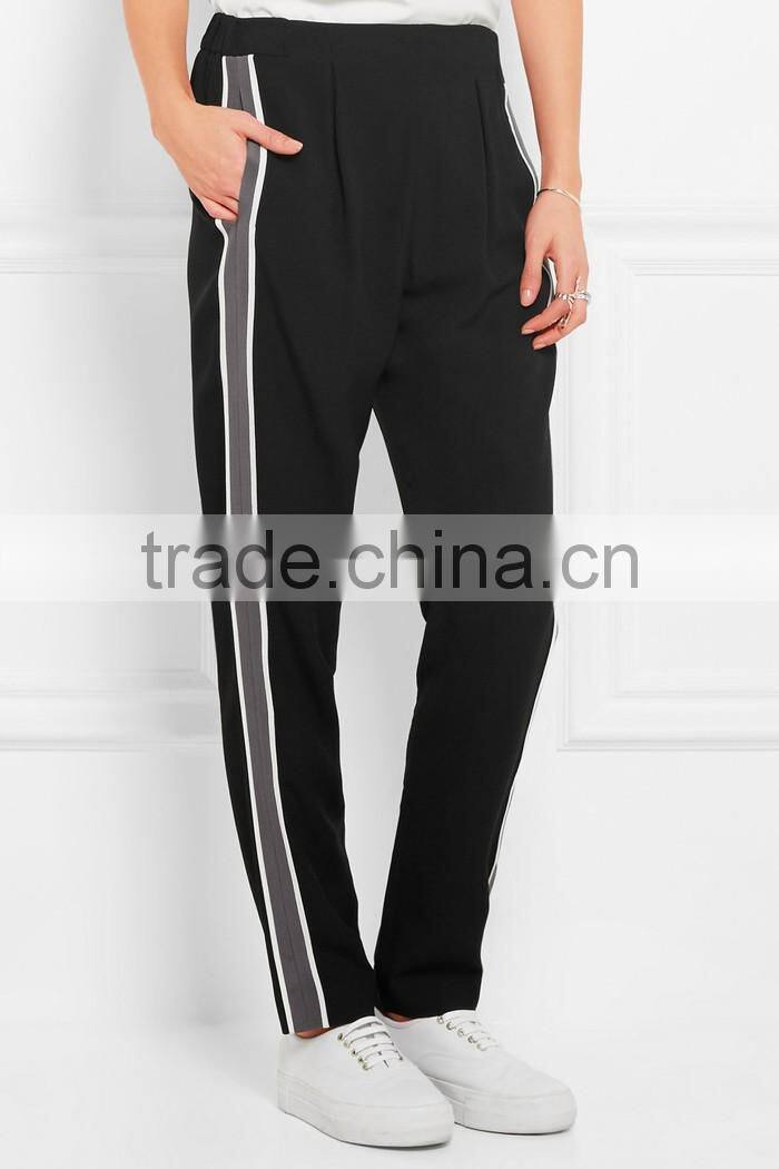 Women straight cut cotton jogger pants