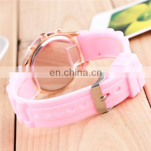 2014 Yiwu Manufacturer Directly Sale Fashion Custom Silicone Wrist Watch