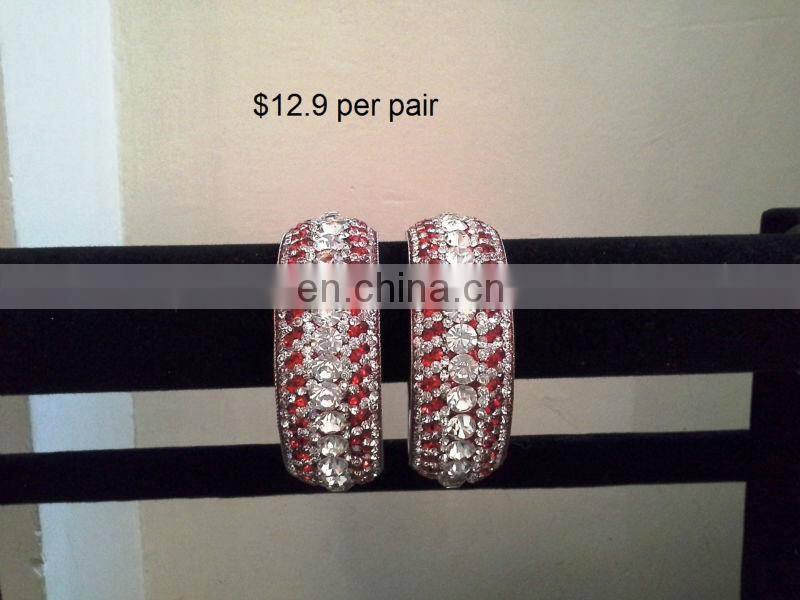 Vintage Style Crystal Bangle