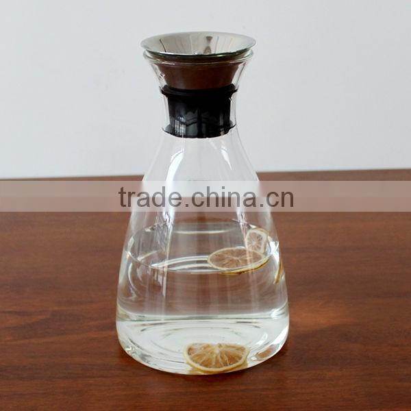 Hand made wholesale borocilicate glass carafe