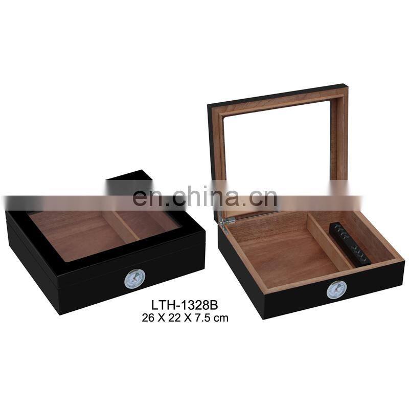 Factory oem glass top handcrafted cedar portable wooden box cigar shop humidor for cigar with humidifier