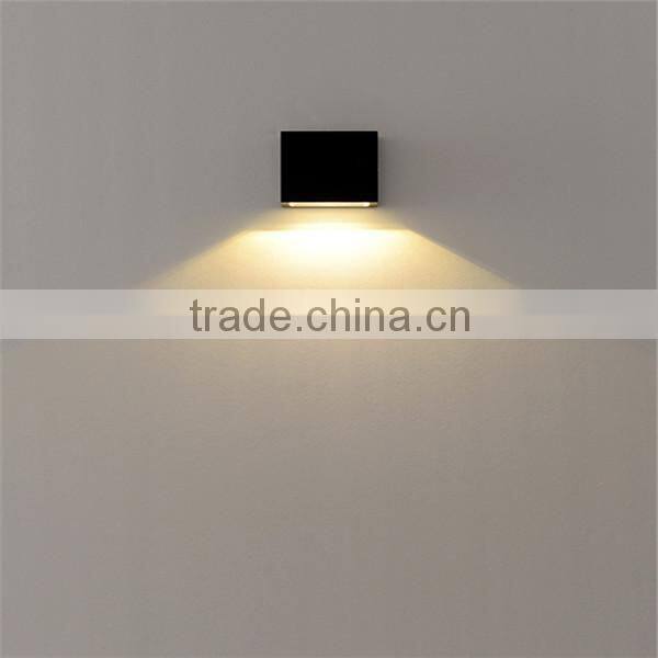 High Power Die-cast aluminium body and Clear glass diffuser LED2*1W in Black Unique Shape for Wall decoration