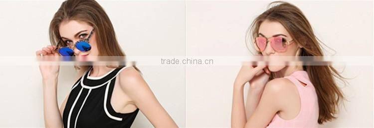 China Factory Large Space Sunglasses Display Cabinet With Drawer And Wheel