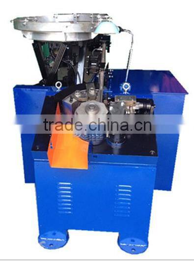 waste wire drawing equipment with dust removing function