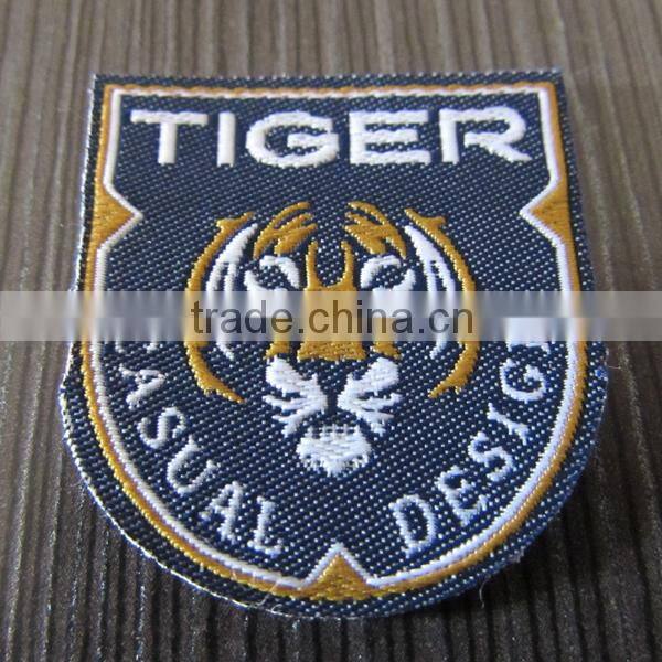 Beautiful Tiger Head Designed Woven Label for Apparel