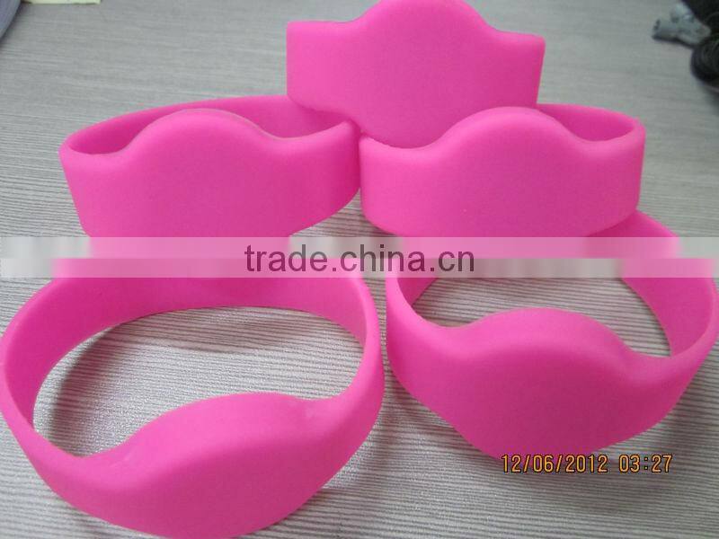 Silicon HF/LF rfid wristband