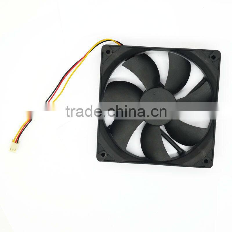 A cooling fan black 120 * 120 * 25mm,cooling fan for computer case CPU Fan is made of plastic cooler fan cooling pad cool fan