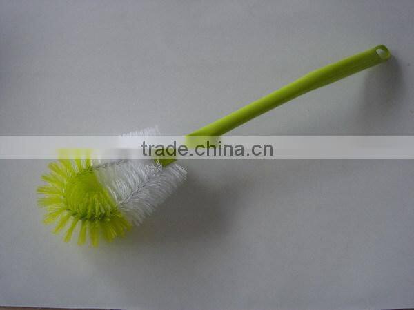 Deluxe wheel detail toilet brush