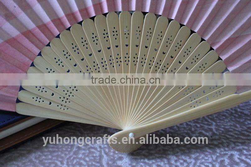 China Traditional Elegant Paper Folding Hand Fan