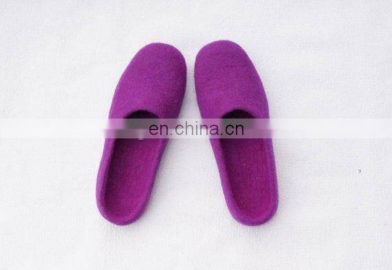 Factory price high-quality bathroom felt slippers