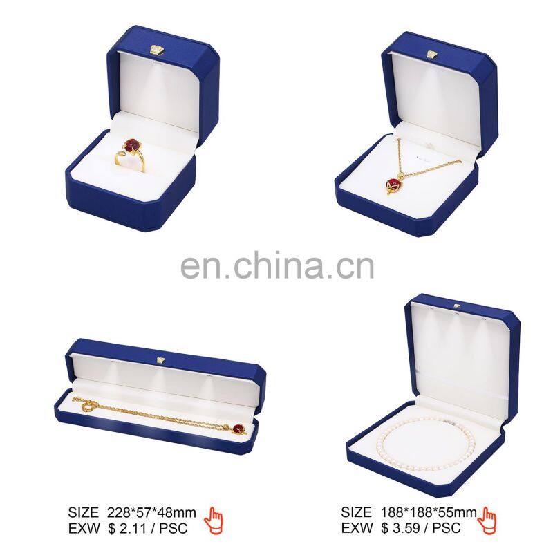 Luxury Fadeli Newest Pu Leather Led Jewelry Packaging Box Bracelet Box