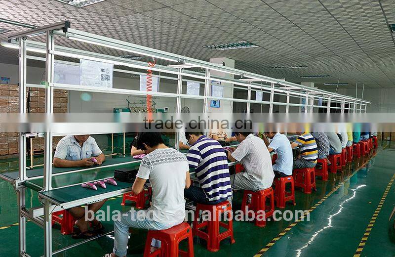 hot gloves make every finger keep warm in the witnter