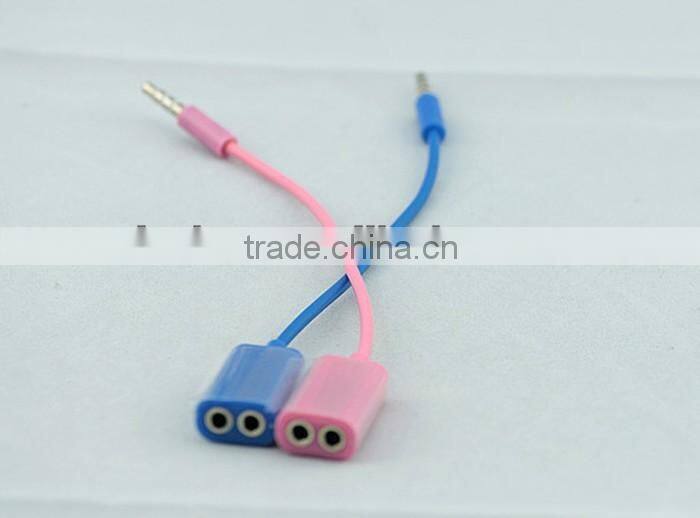 3.5mm 1 to 2 Audio earphone splitter stand for iPod iPhone 4G 3G