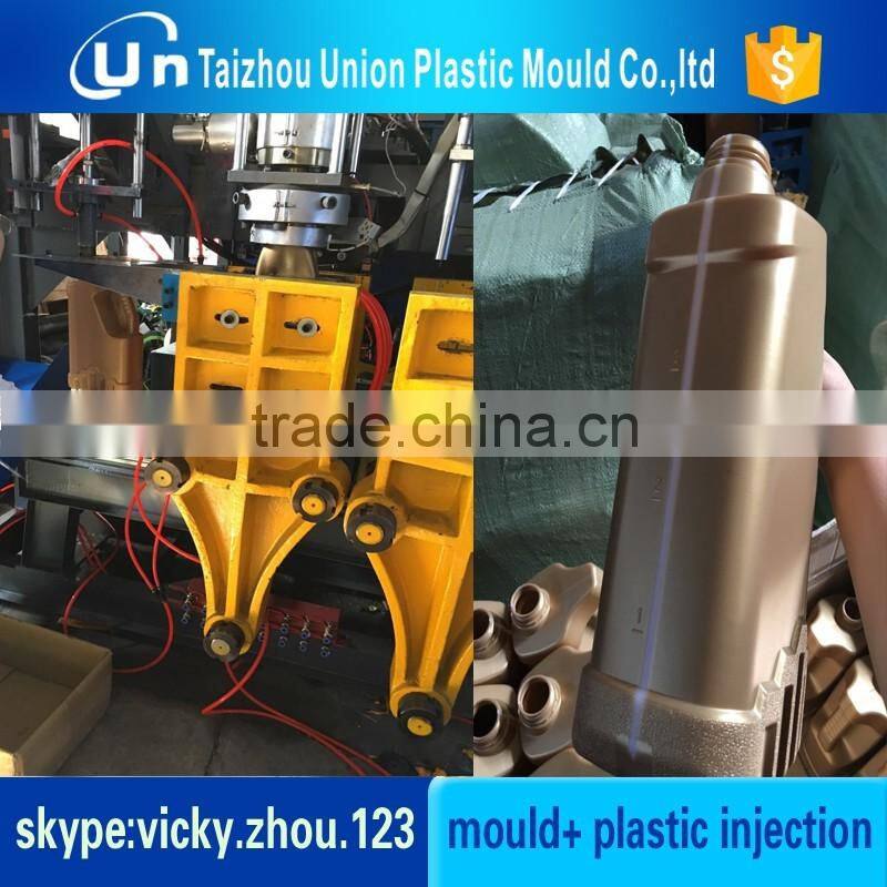 Hydraulic semi-automatic blow molding machine