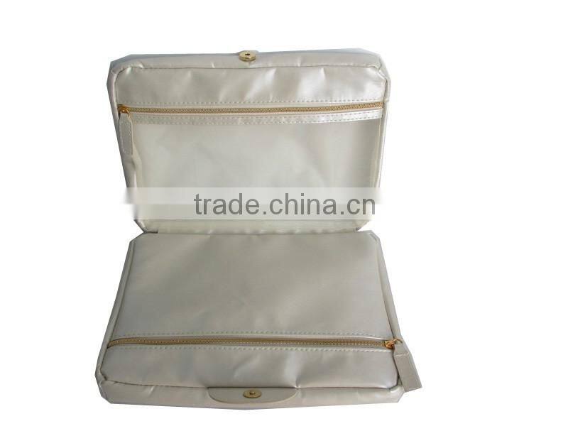 2016 NEW arrival wholesale pu leather hanging toiletry bag for Lady, pu leather for body