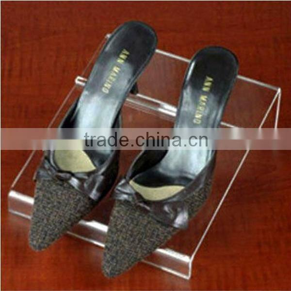 2014 simple clear acrylic shoe display rack for women