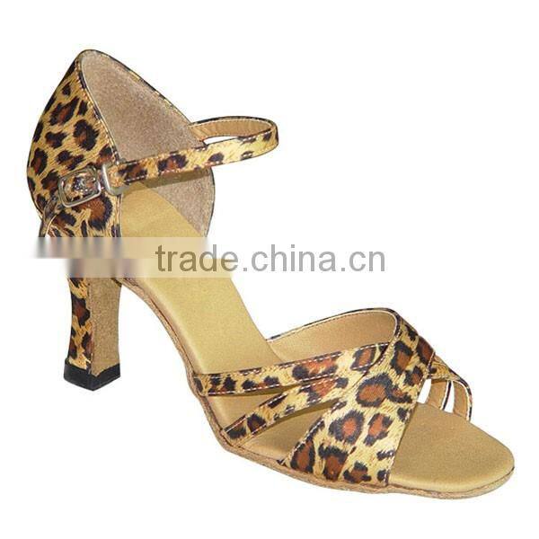 Red popular fashion good quality leather sole character dance shoe