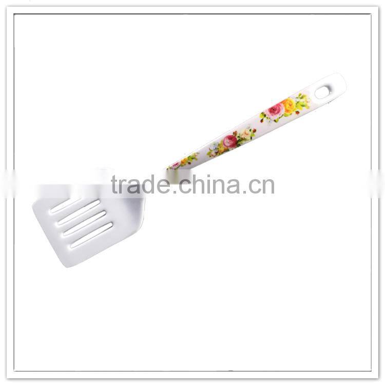 Cheap recycle heat proof german kitchen utensils frying scoop