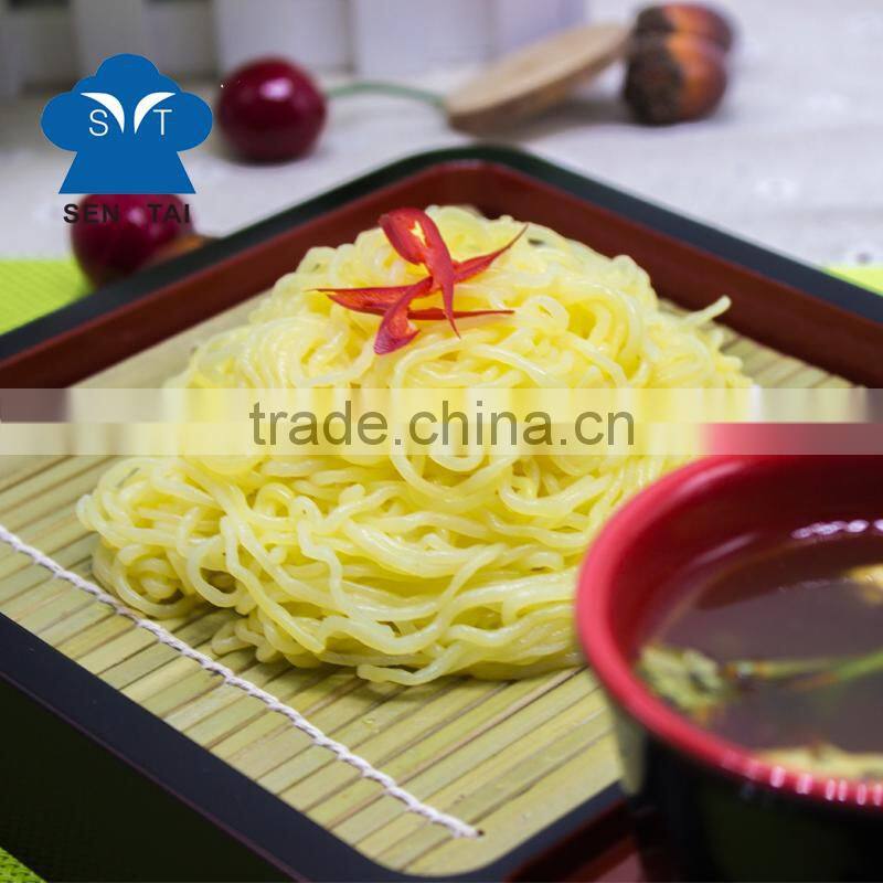 Low carbonhydrate diet carrot flavour konjac spaghetti pasta