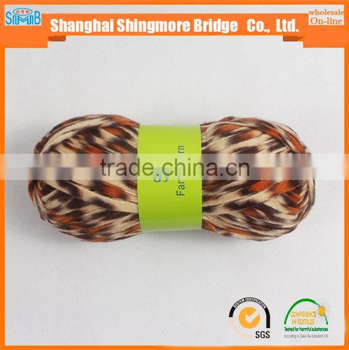 China knitting yarn gold supplier hot wholesale 100 polyester chenille yarn with a low price