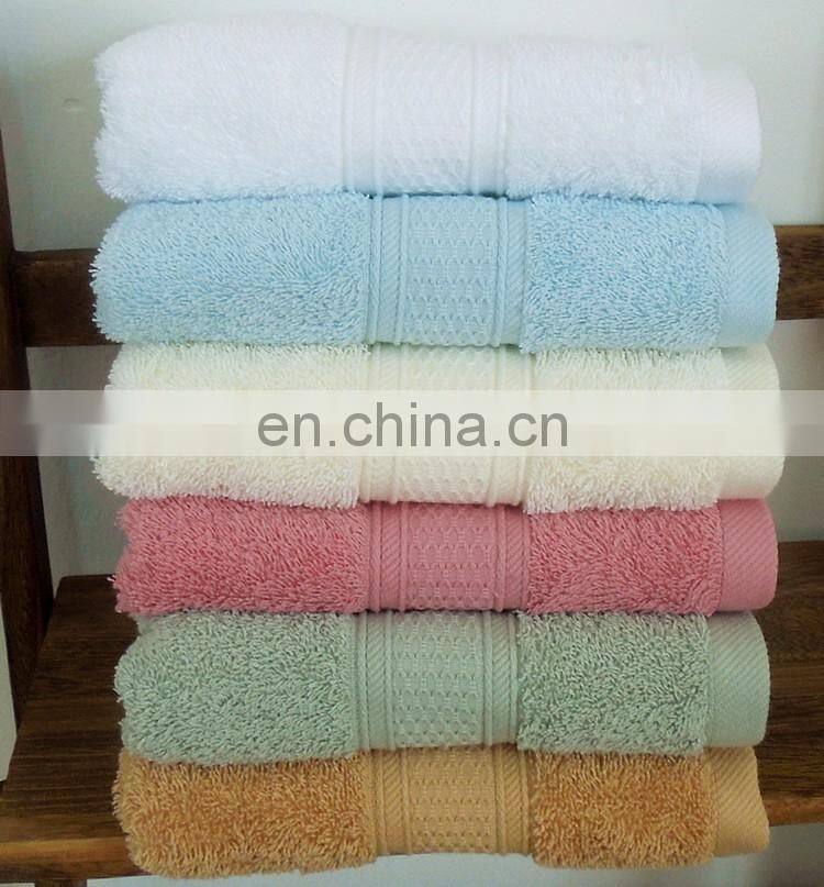 venta al por mayor 100% de algodon egipcio como doblar toallas para hoteles