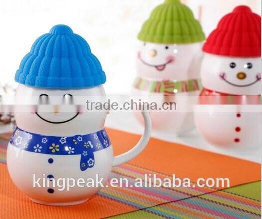 Best Selling 330ml Snowman customed ceramic coffee mug/Promotion Christmas gift coffee travel mug with spoon and silicone lid