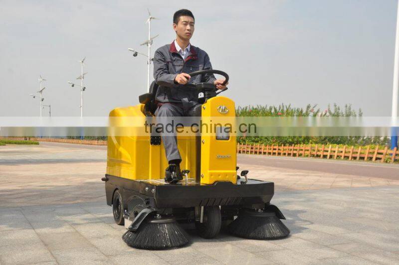 Industrial warehouse ride on floor sweeper,automatic battery floor cleaner