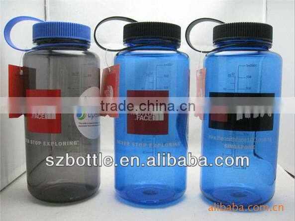 Outdoor reusable water bottle with filter