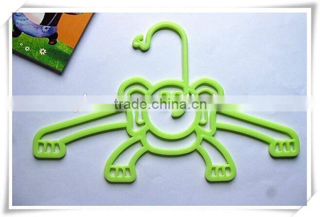 factory supply fancy elephant shape kid plastic clothes hanger ph012