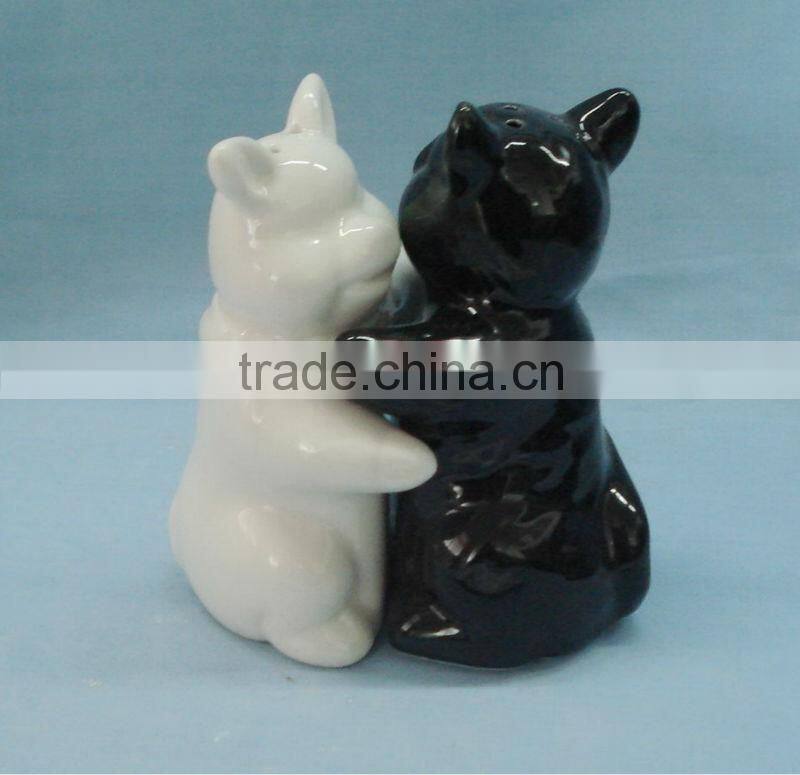 factory direct custom salt and pepper shakers