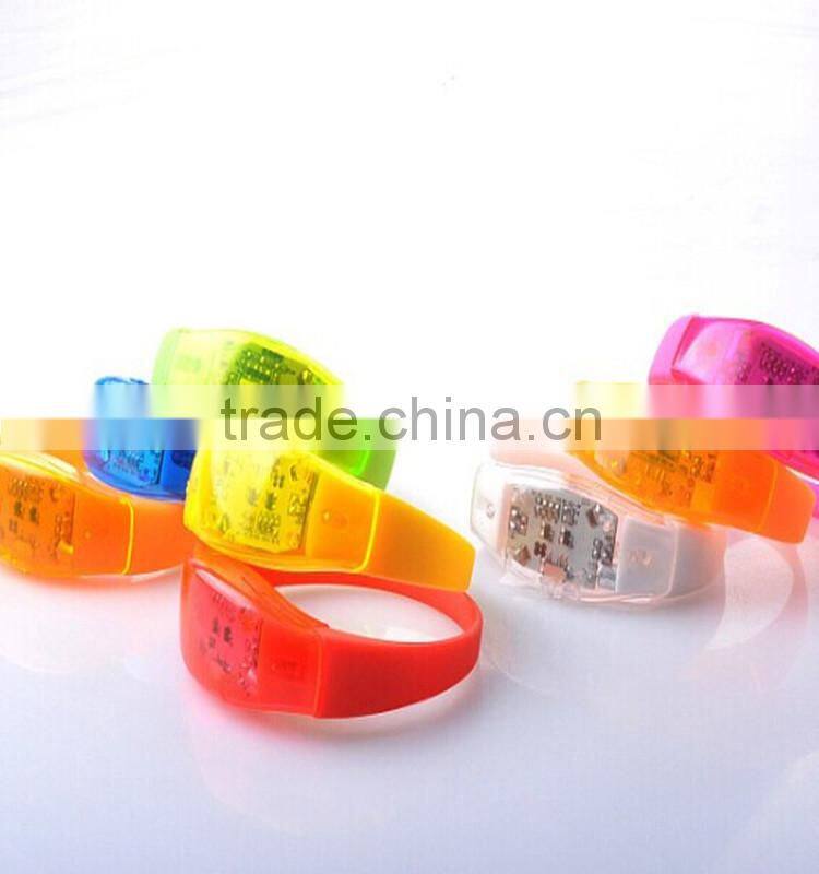 China factory supplier high quality cheap bulk sale wholesale led bracelet