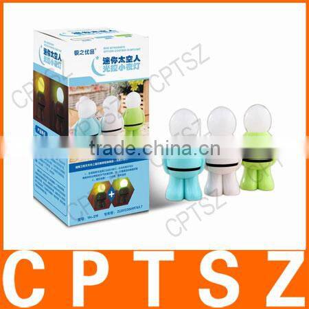 Mini Astronauts Automatic Optical Control Wall Lamp LED Night Light Lamp/Barrier Free astronaut 110-220V/1W light control 2 colo