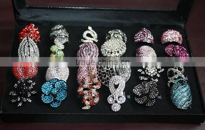 fashion open design wedding ring made in china with many gems