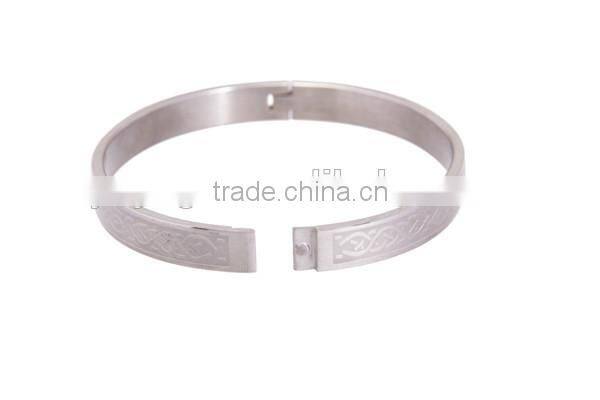 Newest Stainless Steel Simple And Stylish Alloy Bracelet 2014