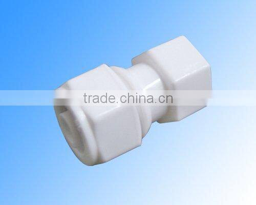 sell plastic pipe fitting