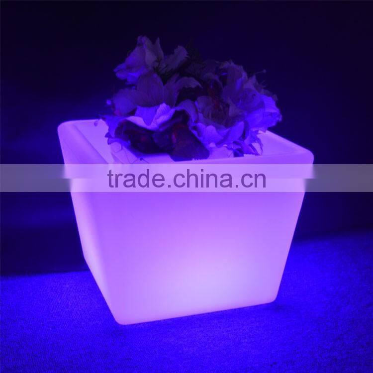Glowing in the dark flower planter led garden lamp