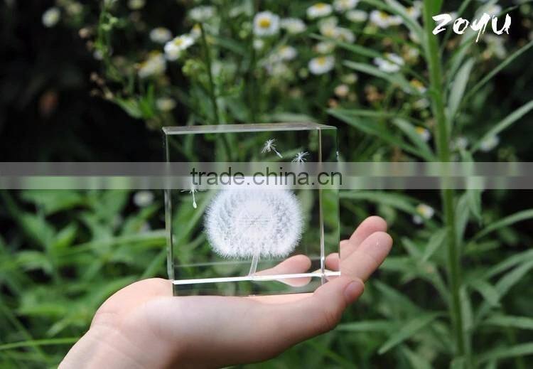 Desktop 3D k9 Crystal Glass Cube With Dandelion Figurines Inside For Souvenir Gifts
