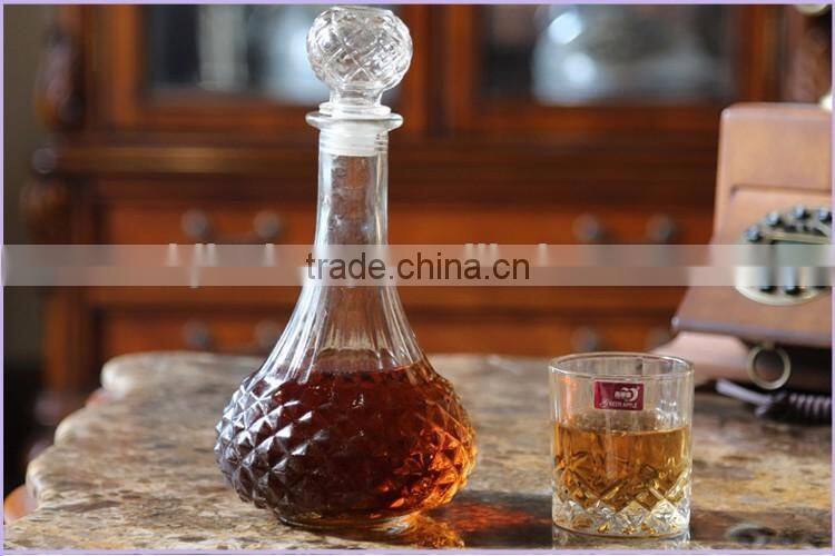 820ml clear unique shape glass bottle for sprint alcohol liquor