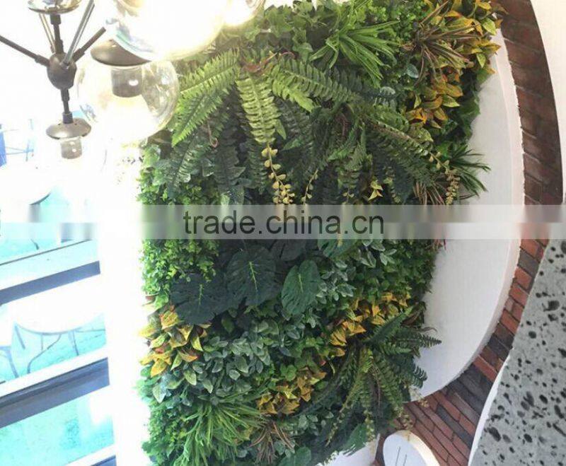 mini green plastic artificial palm leaves