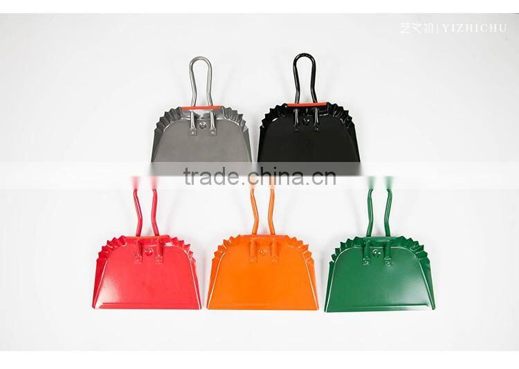 COLOR METAL HANDLE DUSTPAN