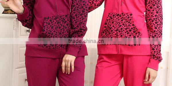 Cute design pajamas for winter Leopard french terry active pajamas with hood and pocket women pajamas