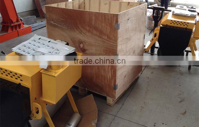 2015 Walk Behind Best-sell Soil Compactor Vibratory Roller