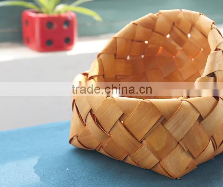 Wood chip weaving fruit containing basket