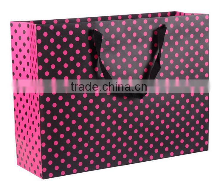 Dot King Size Grade Exquisite Gift Paper Bags UV Packaging Bags