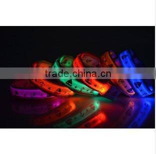 Yellow color luminous dog leash retractable / nylon rope dog leash