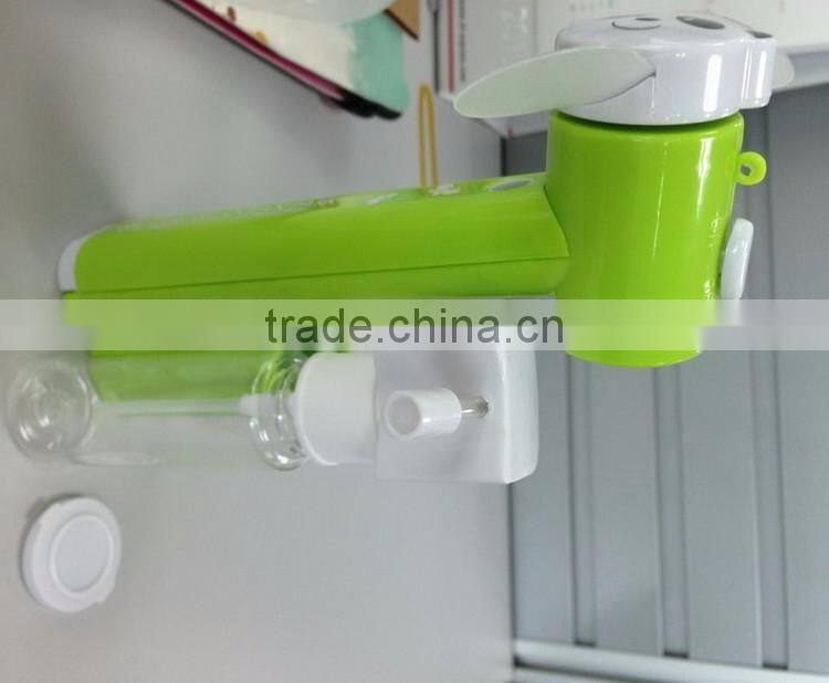 Mini handheld water spray fan