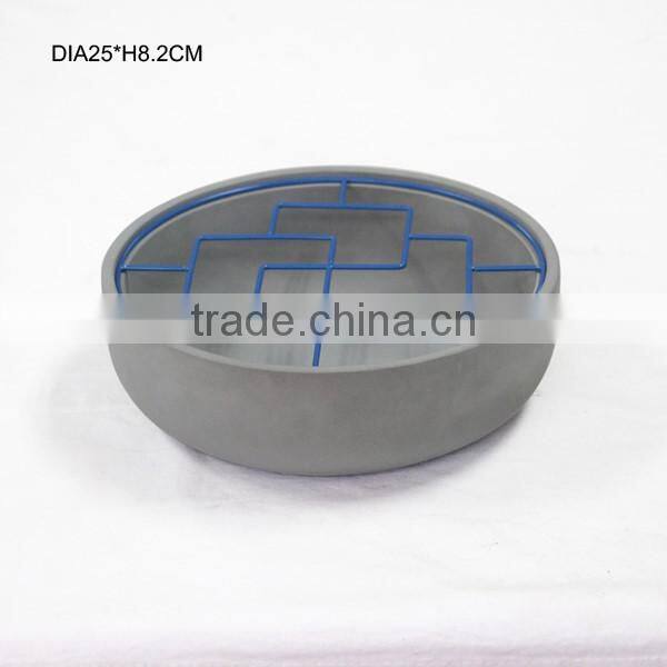 Concrete or cement catchall/box/bowl with wood